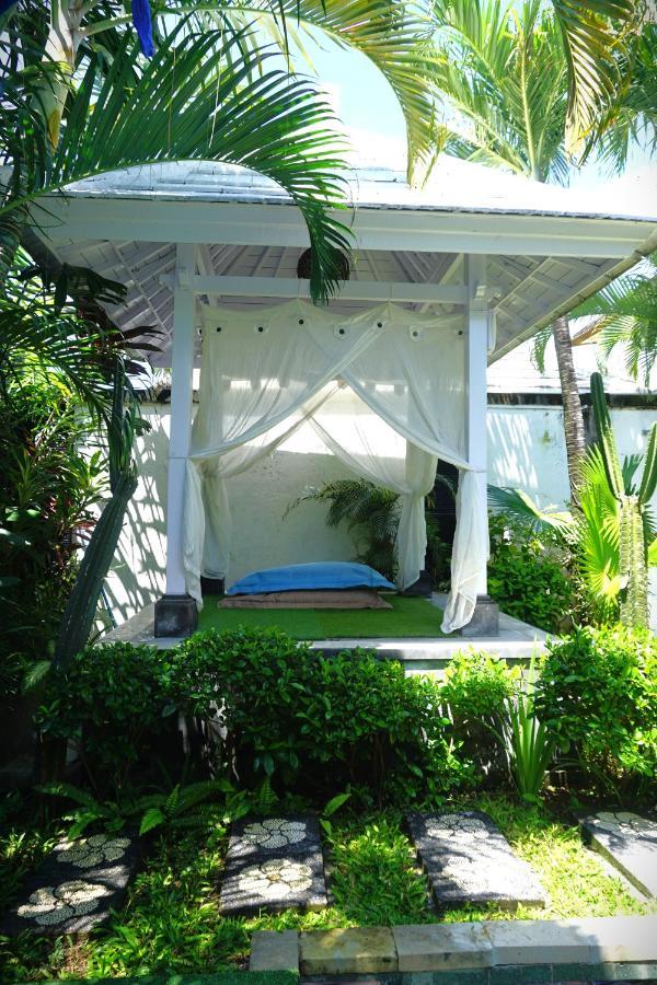 Villa Lingkar 89A Canggu Exteriör bild