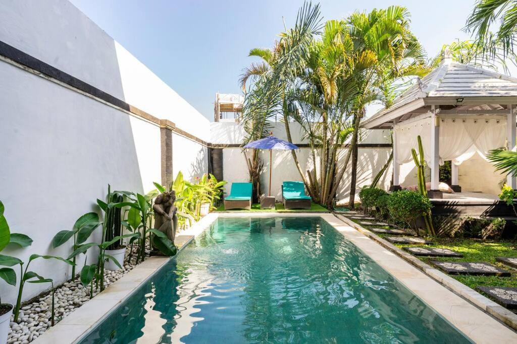 Villa Lingkar 89A Canggu Exteriör bild