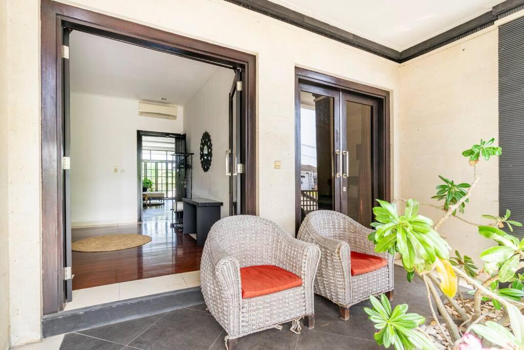 Villa Lingkar 89A Canggu Exteriör bild