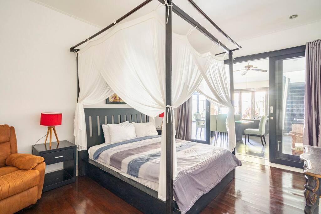 Villa Lingkar 89A Canggu Exteriör bild